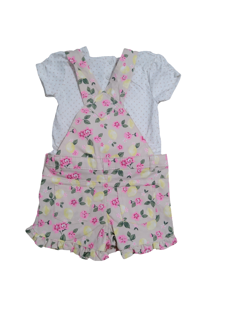 Little Lass conjunto jardineira jeans com blusa e chapéu flores rosa menina